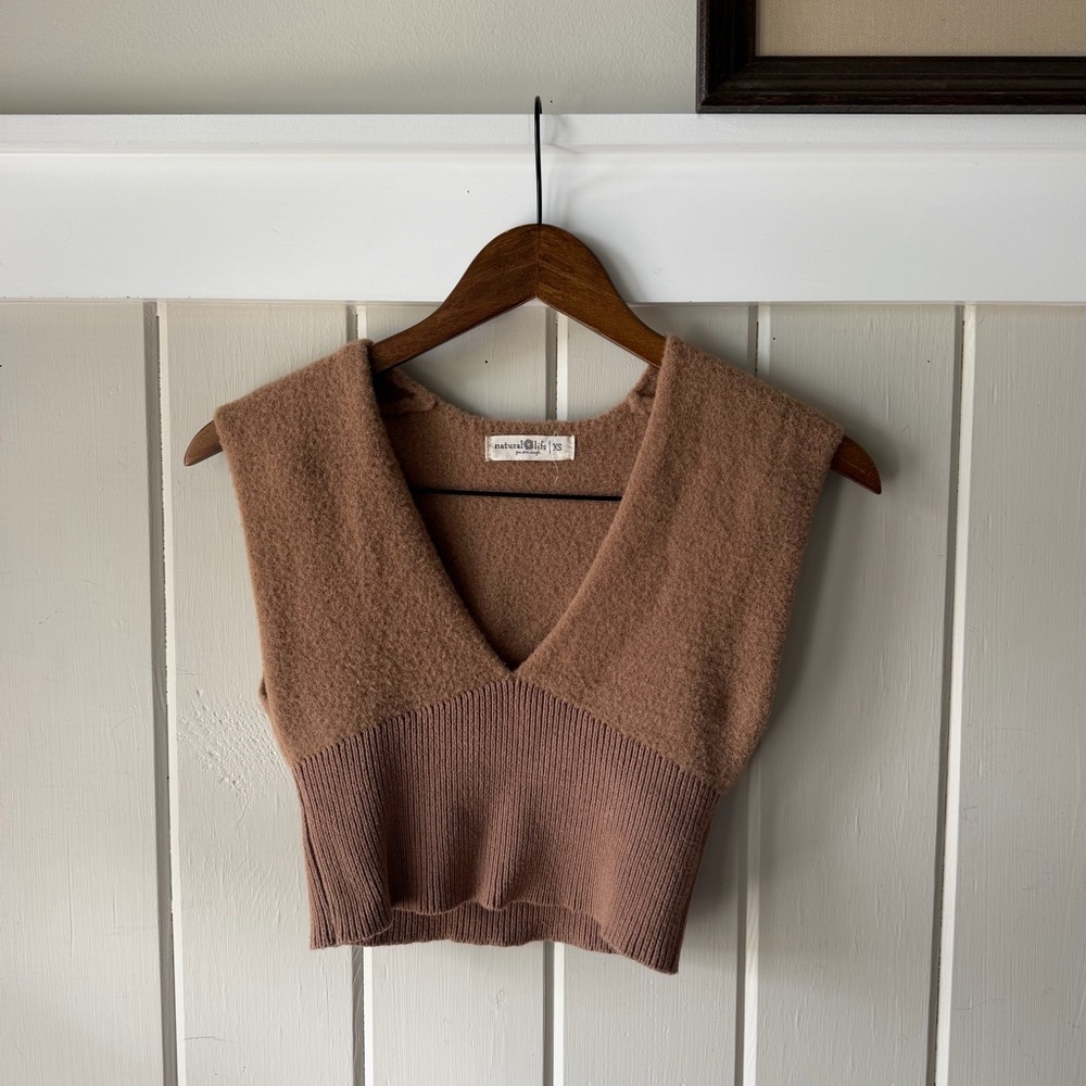NATURAL LIFE Brown V-Neck Cropped Sweater Vest Tank, Size XS